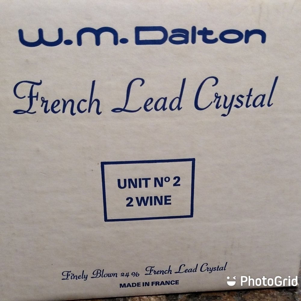 4 W.M. Dalton French Lead Crystal Wine Glasses - Picture 3 of 3